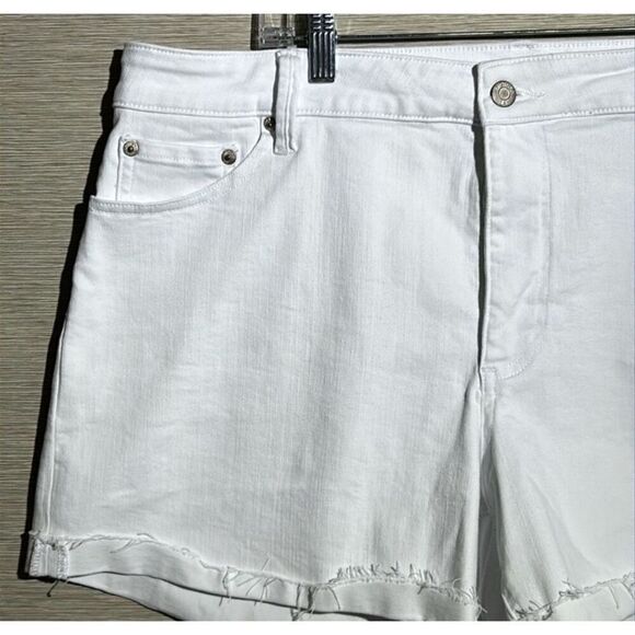 Pistola white denim short size 16 - Picture 5 of 6